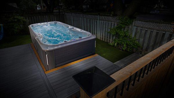 Jacuzzi® Swim Spa Render