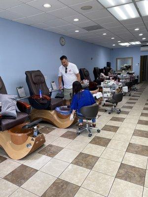 Check out this new nail and spa place!! So clean, roomy, nice new massage chairs..