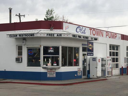 Bentz's Town Pump