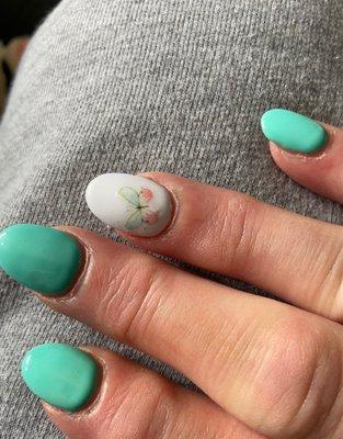 I will NEVER go to this salon again, nails are uneven, not filled all the way, way too thick. Daughters nails awful as well