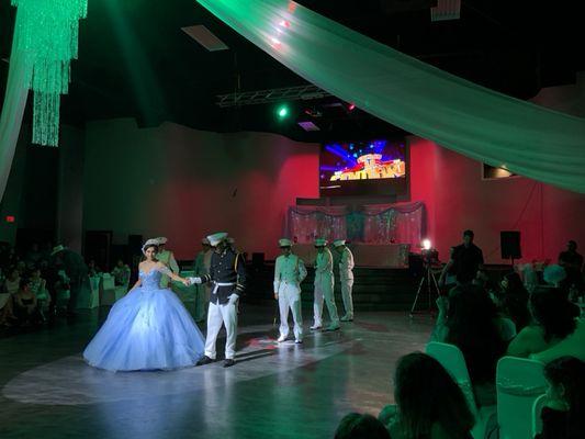 Full services for your Quinceanera.