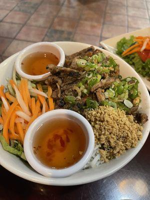 The pork vermicelli bowl