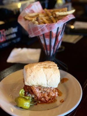 Meatball slider & truffle fries