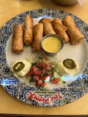 Mini chimichangas (happy hour)