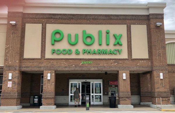 Glenburnie Publix entrance