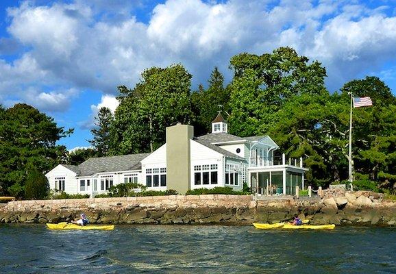 B&B from water with kayakers