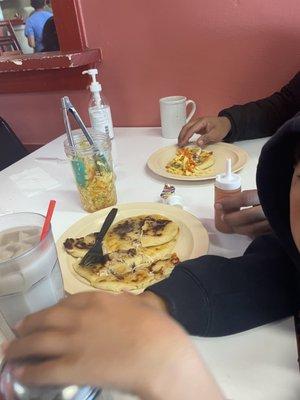 Mas Pupusas