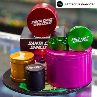 Santa Cruz Shredder grinders