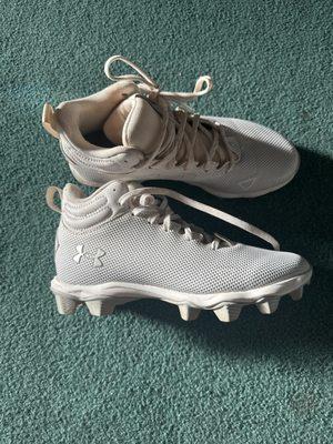 Softball cleats