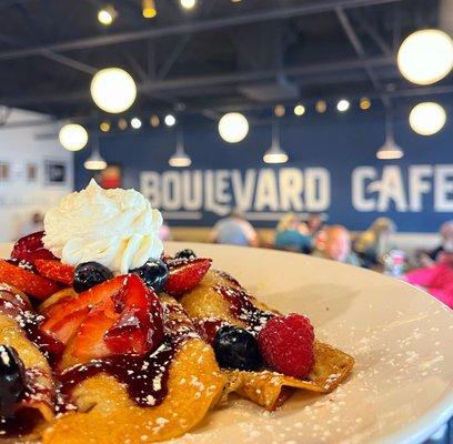 Boulevard Berry Crepes!