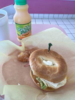 Excellent egg, sausage, avocado, jalapeño cheese bagel!!