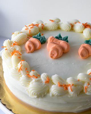 Our single layer carrot cake iced with cream cheese icing.  This is one of our best selling cages! Delish