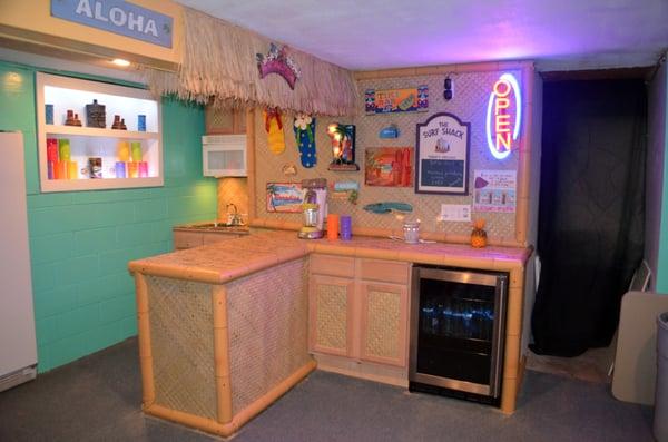 Customer Cindy Zimmerman made a custom designed tiki bar with our bamboo products.