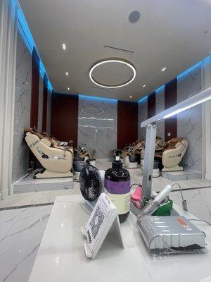 21 Nail Lounge