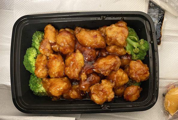 L7. GENERAL TSOS CHICKEN (L)