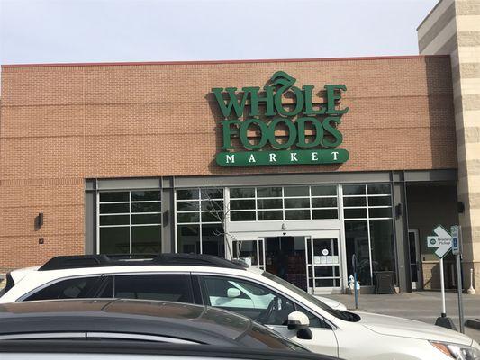 Curbside pickup for Whole Foods