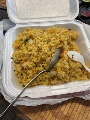 Large shrimp fried rice