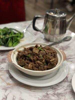 Beef stew with bean curd sheet in claypot