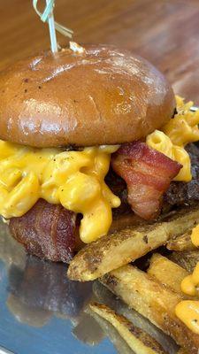 Mac Attack
Burger, beer mac, bacon