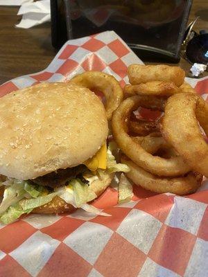 Cheese burger and onion rings