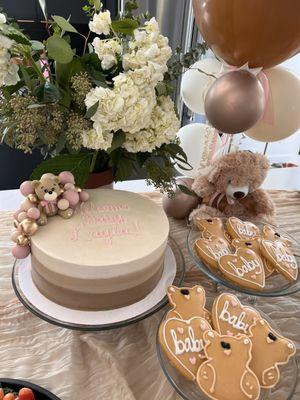 The cake and cookies. I ordered the balloons and bear on the cake because they didn't do them, which was fine. I got exactly what I wanted.