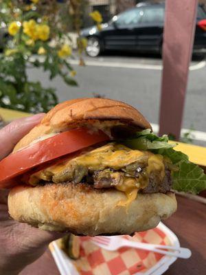 Green chili burger