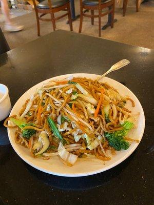 Vegetable Chow Mein with Bean Sprout