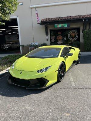 Lamborghini huracán Xpel xr plus ceramic tint installation