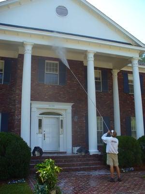 Low Pressure House Washing