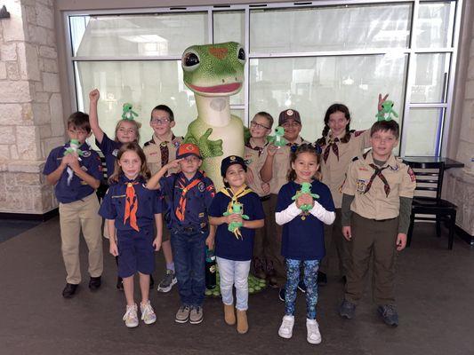 Gecko feeling the love from Scouts.