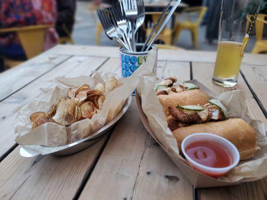 Catfish Po Boy & Kettle Chips