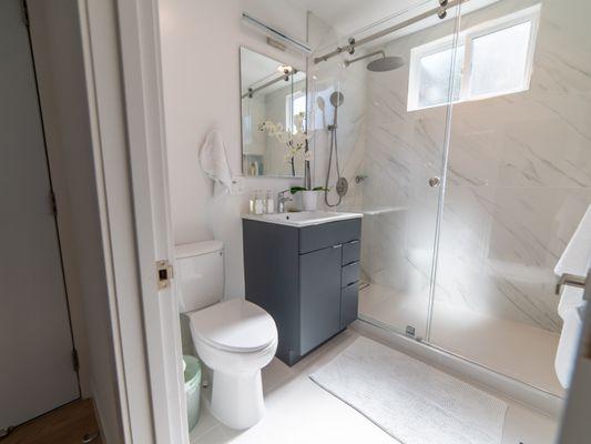 Bathroom remodel - simple and very elegant