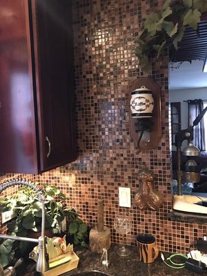 Glass tile backsplash mosaic