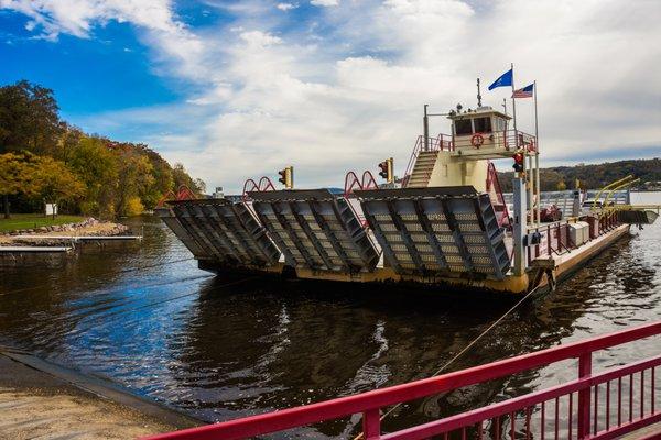 HISTORICAL FREE MERRIMAC FERRY