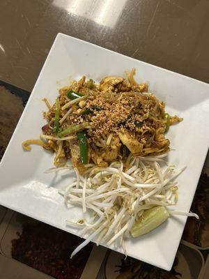 Chicken pad Thai