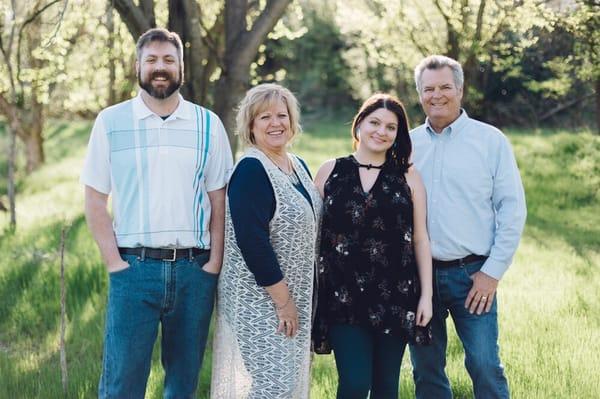 Family portrait session Kerrville,TX. Leah Thomason Photography