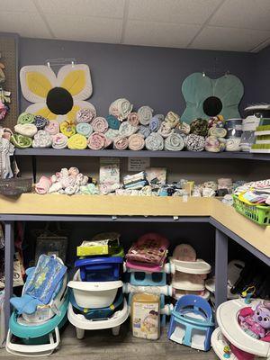 Whether you are needing an infant tub, towels, wash clothes, bibs, infant hats, mittens, or blankets, you'll find them at Verns.