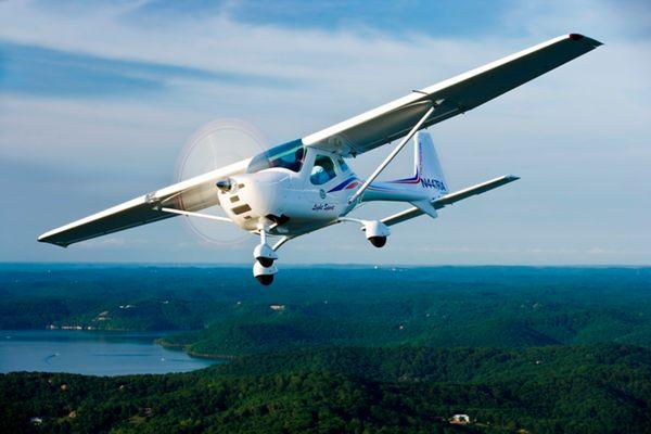 Airplane flying over Schaumburg Illinois