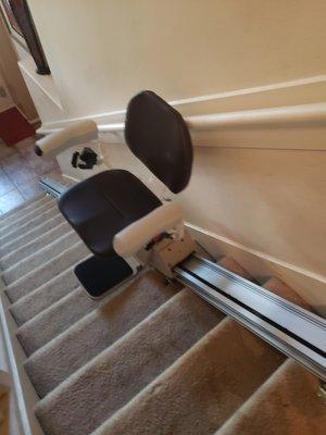 E603 Straight Stairlift