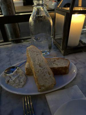 Bread service