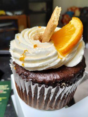 Orange s'mores cupcake