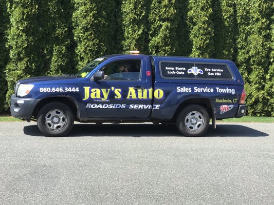 Jay's Auto with service guy