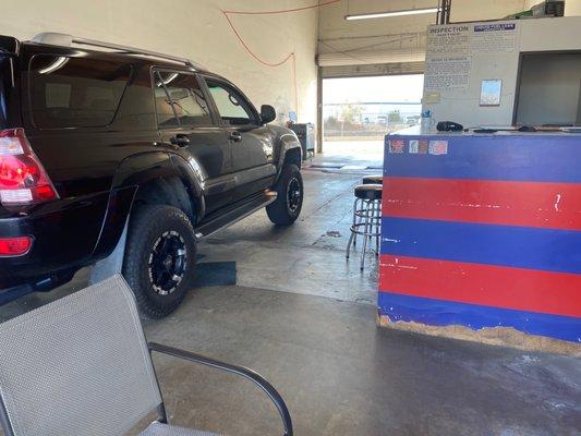 Smog check bay