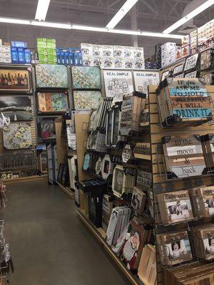 Bed Bath & Beyond of North Attleborough -- 1360 South Washington Street / Route 1, North Attleborough       Interior