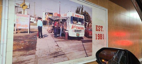 Really cool picture of the El Unico food truck that was established in 1981