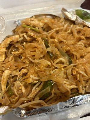 59. Pad Thai Noodle w chicken