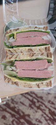 Liverwurst sandwich