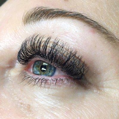 Volume lashes by Brandi