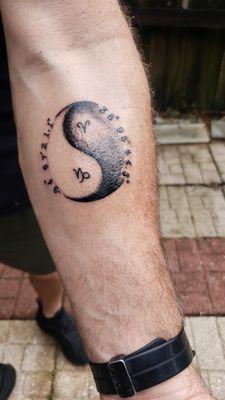 Yin/yang w/latitude & longitude. By Luis, awesome..