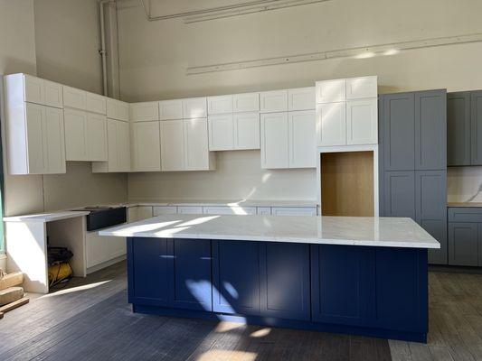 2 tone kitchens cabinets